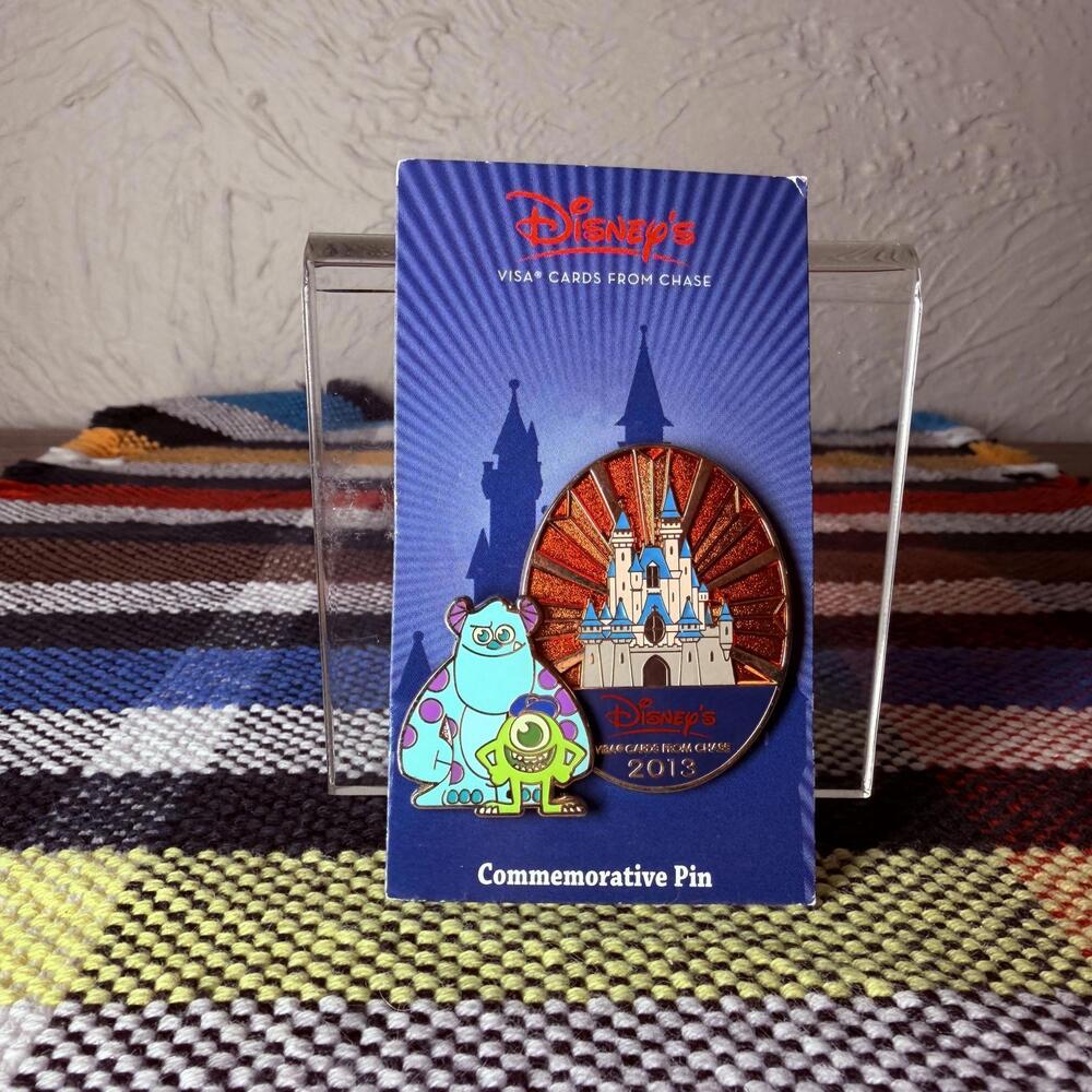 Chase Disney Visa 2013 Cardmember Exclusive Mike & Sulley Castle Pin